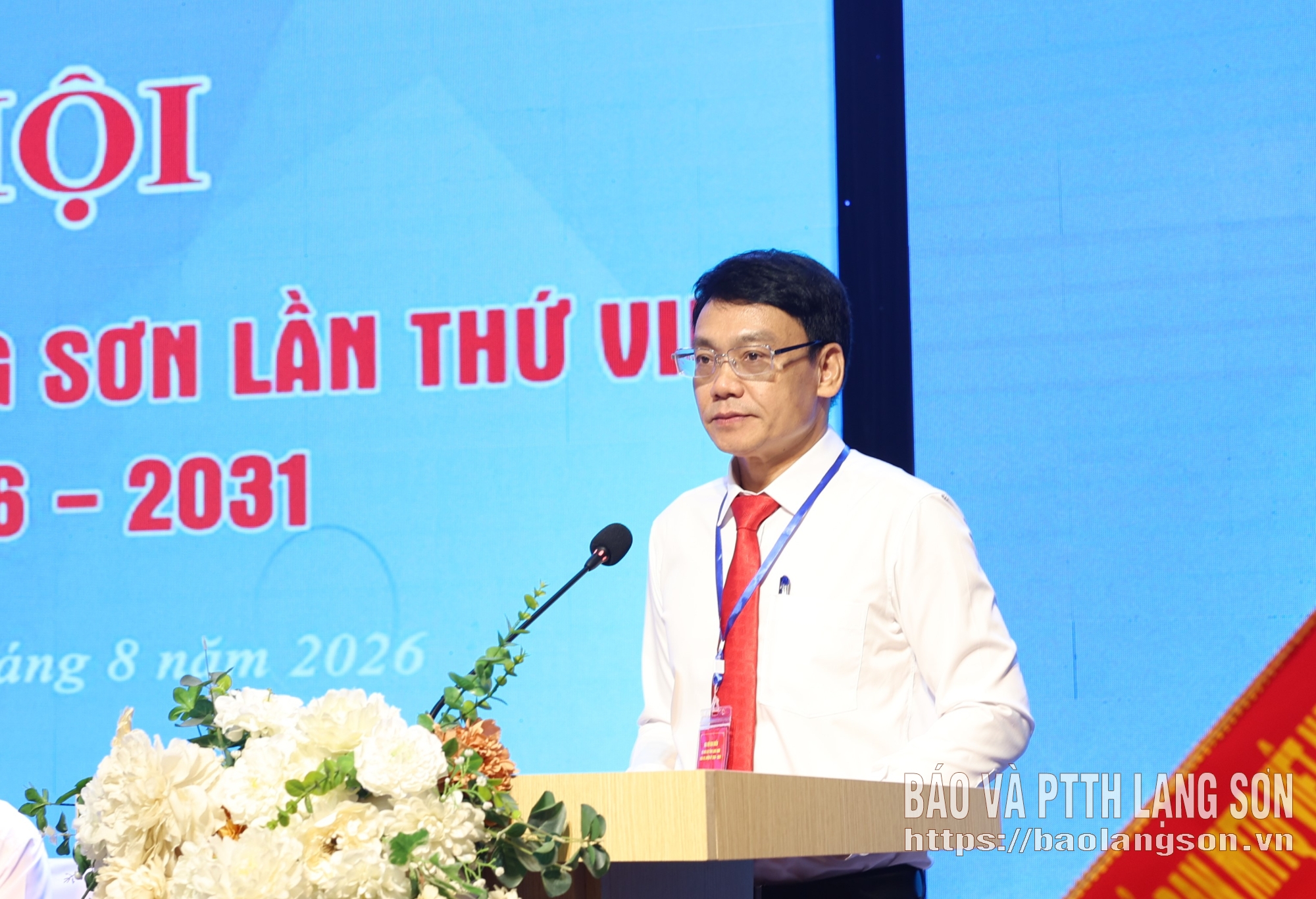 Đồng chí Nguyễn Đông Bắc, Tỉnh ủy viên, Bí thư Đảng ủy, Giám đốc Báo và Phát thanh, Truyền hình Lạng Sơn, Chủ tịch Hội Nhà báo tỉnh phát biểu khai mạc đại hội