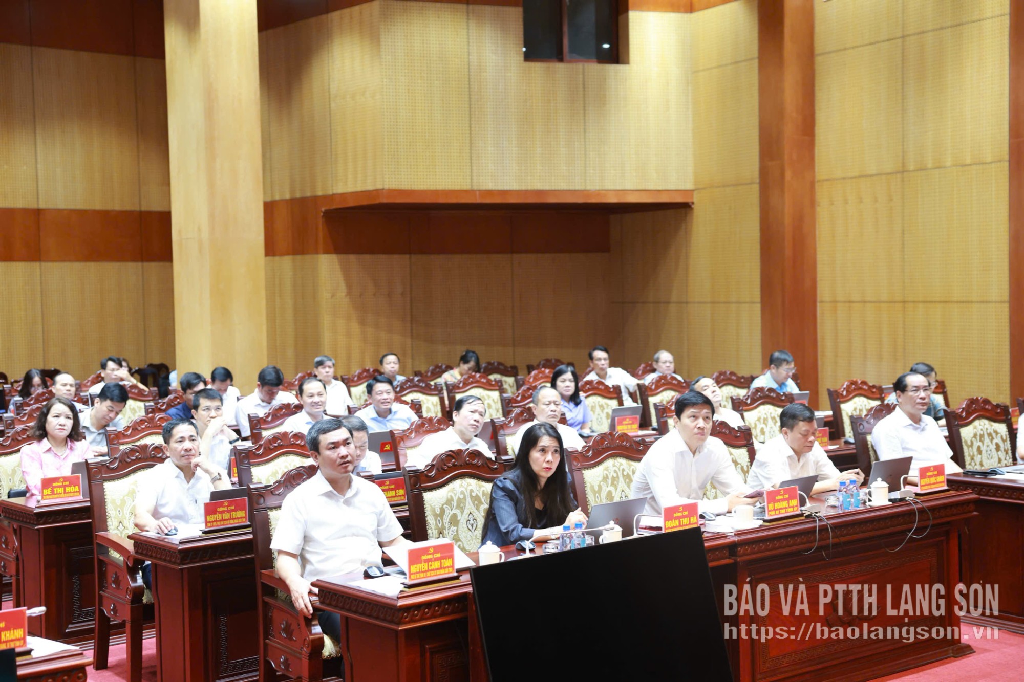 Các đại biểu dự hội nghị tại điểm cầu Tỉnh ủy Lạng Sơn