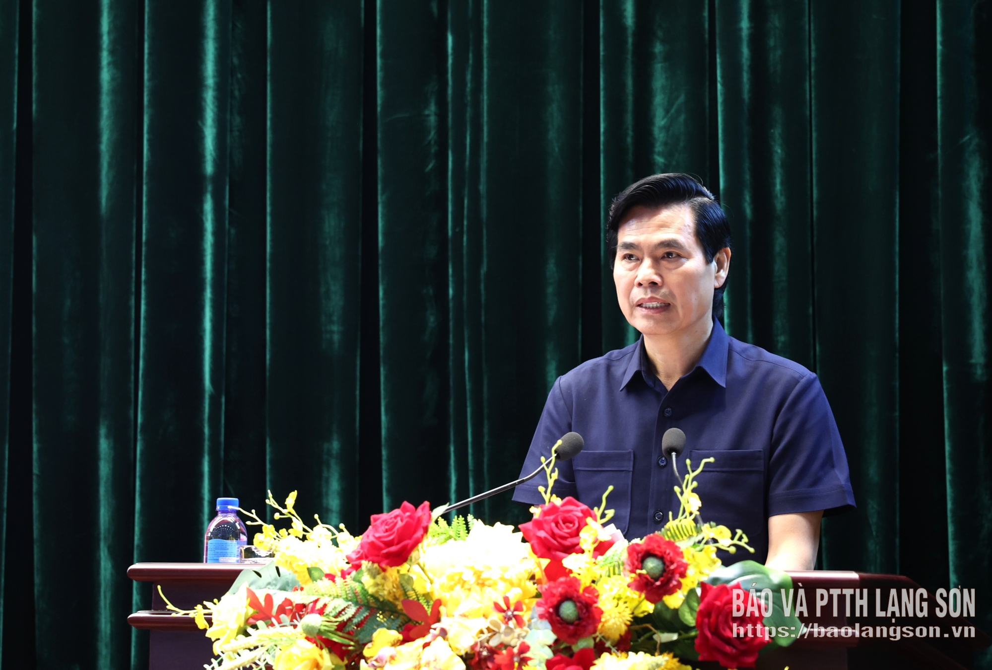 Đồng chí Hoàng Quốc Khánh, Ủy viên Trung ương Đảng, Bí thư Tỉnh ủy phát biểu tại hội nghị