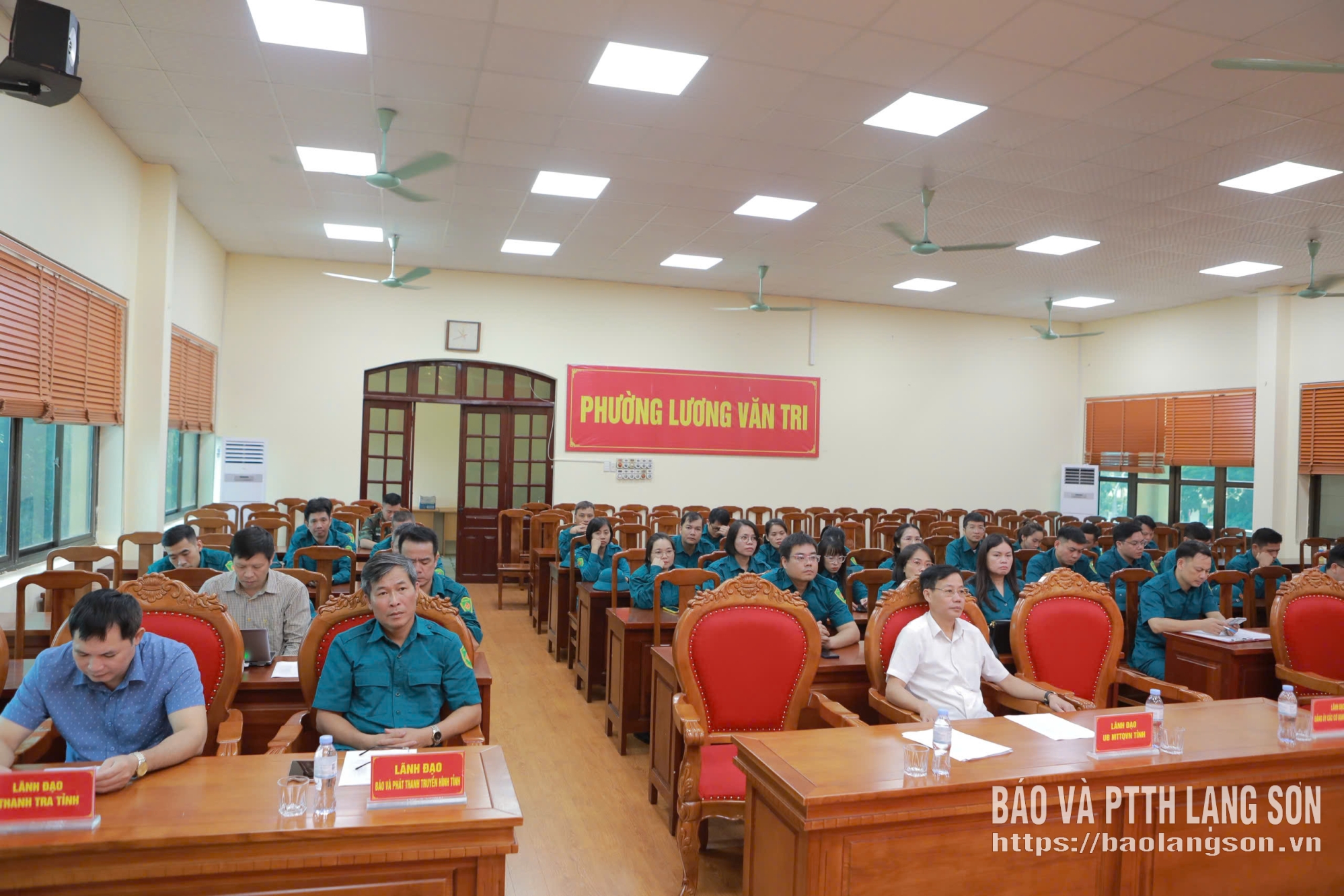 Các đại biểu dự lễ bế mạc
