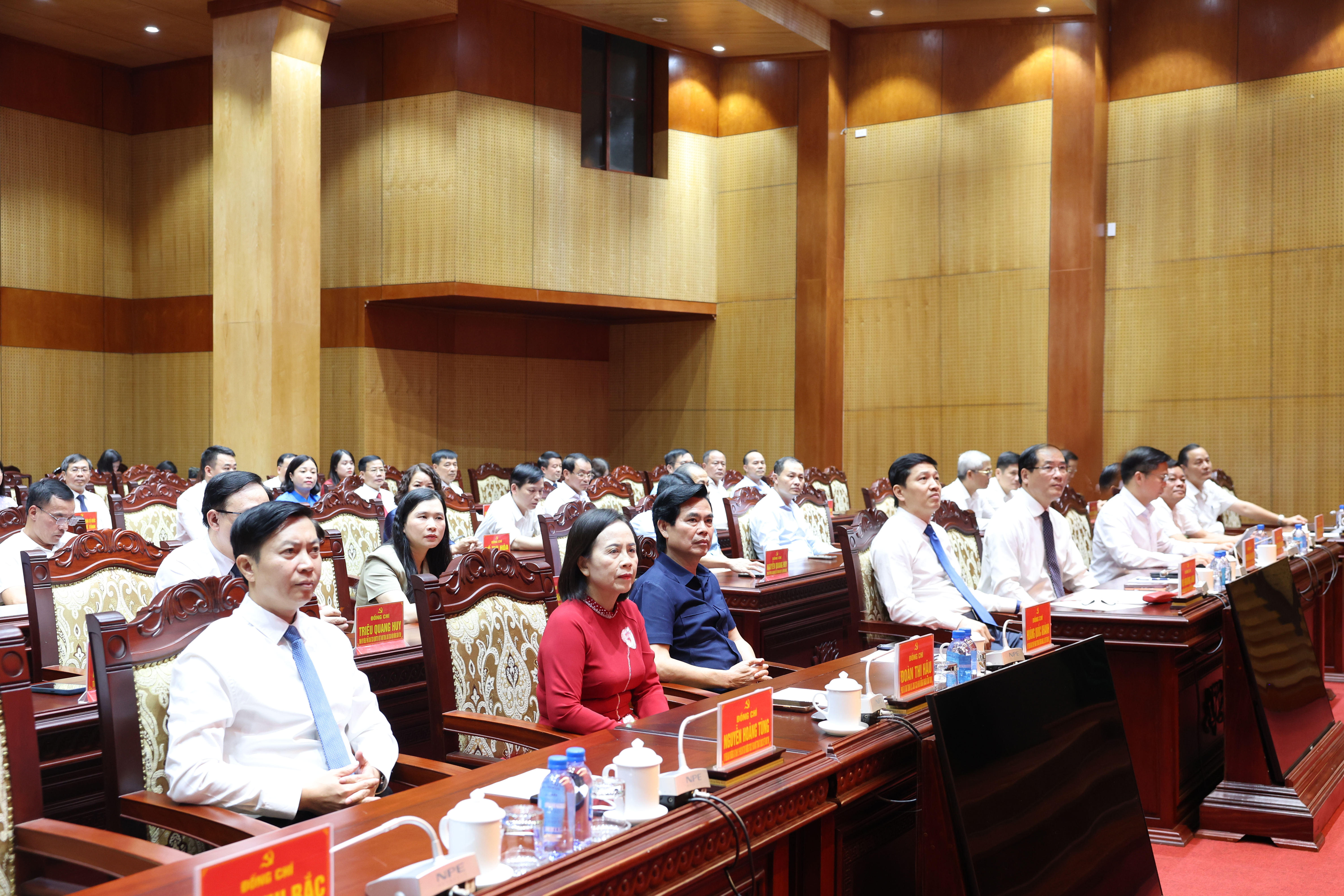 Các đại biểu dự hội nghị