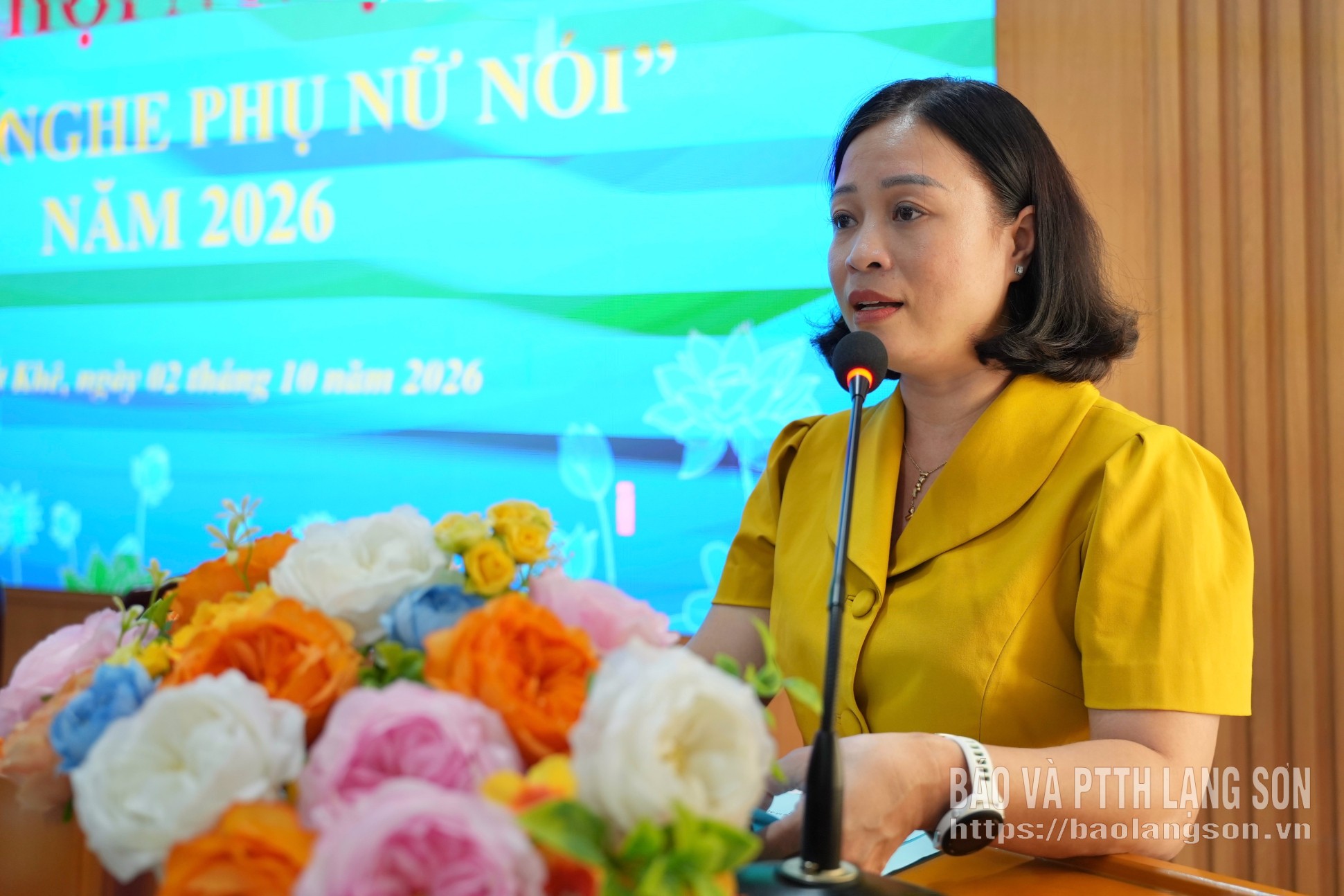 Lãnh đạo Hội Liên hiệp Phụ nữ tỉnh phát biểu khai mạc hội nghị