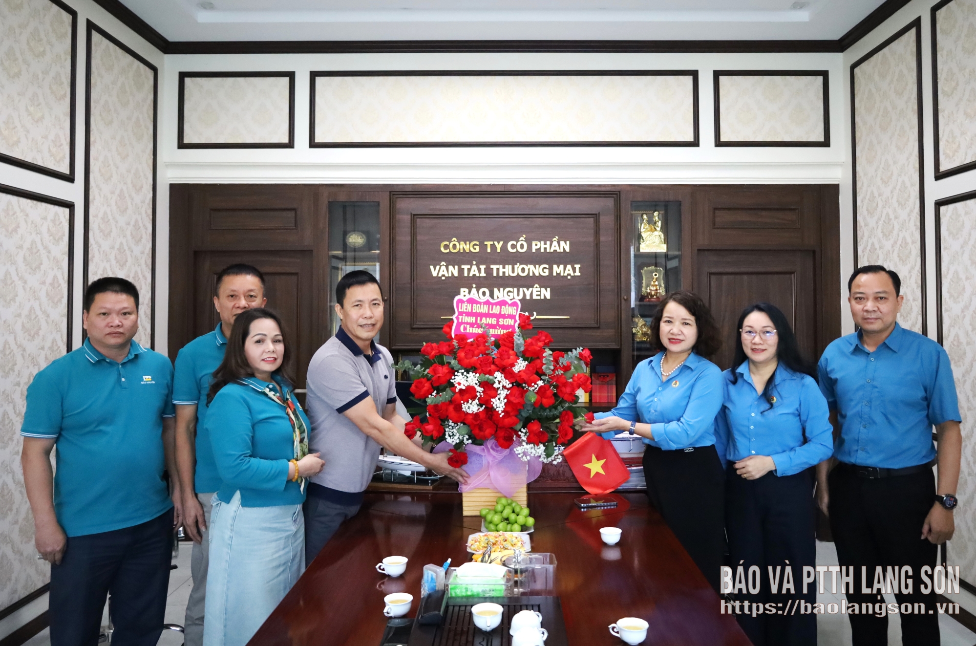 Lãnh đạo
