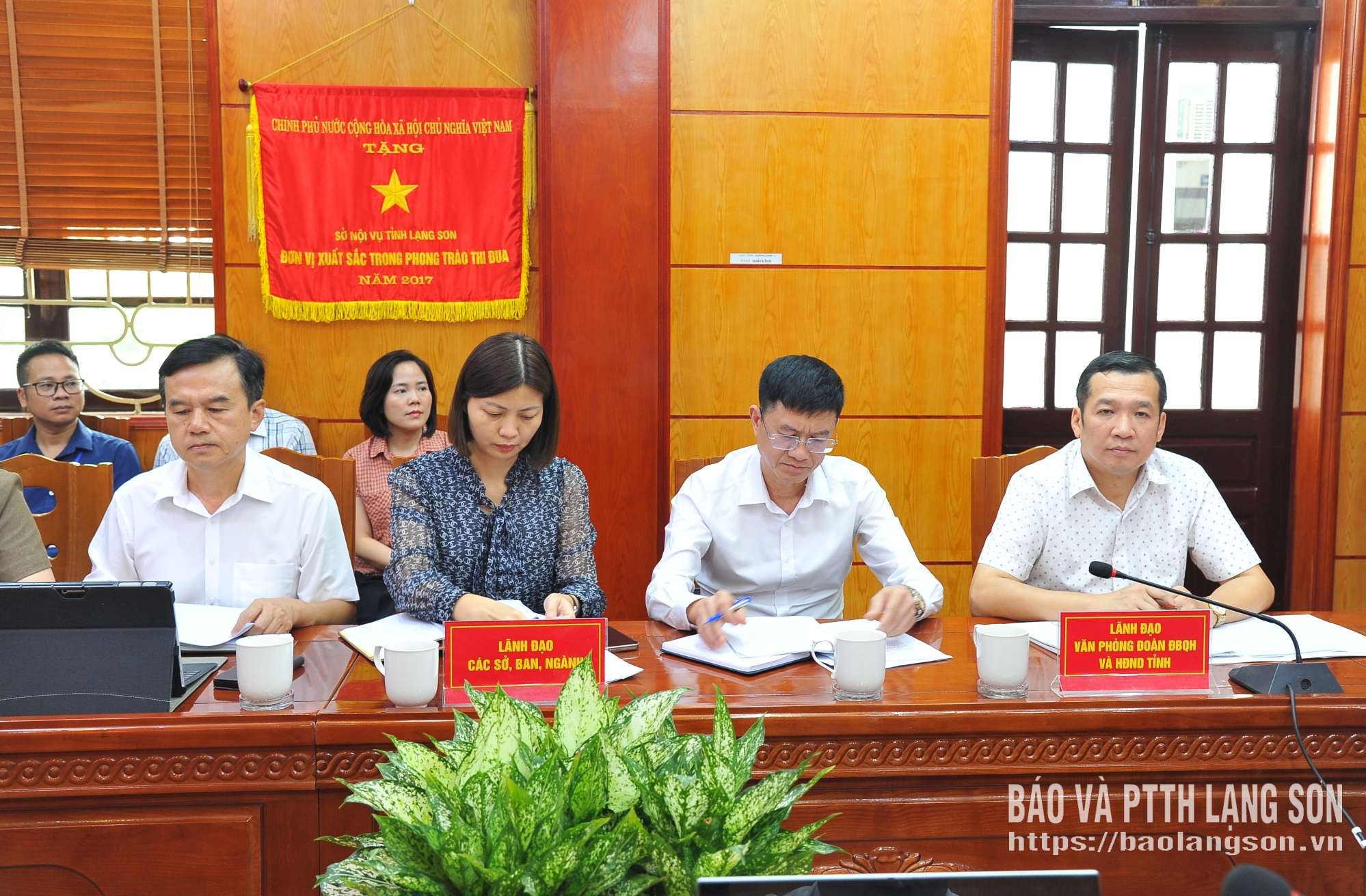 Các đại biểu dự hội nghị