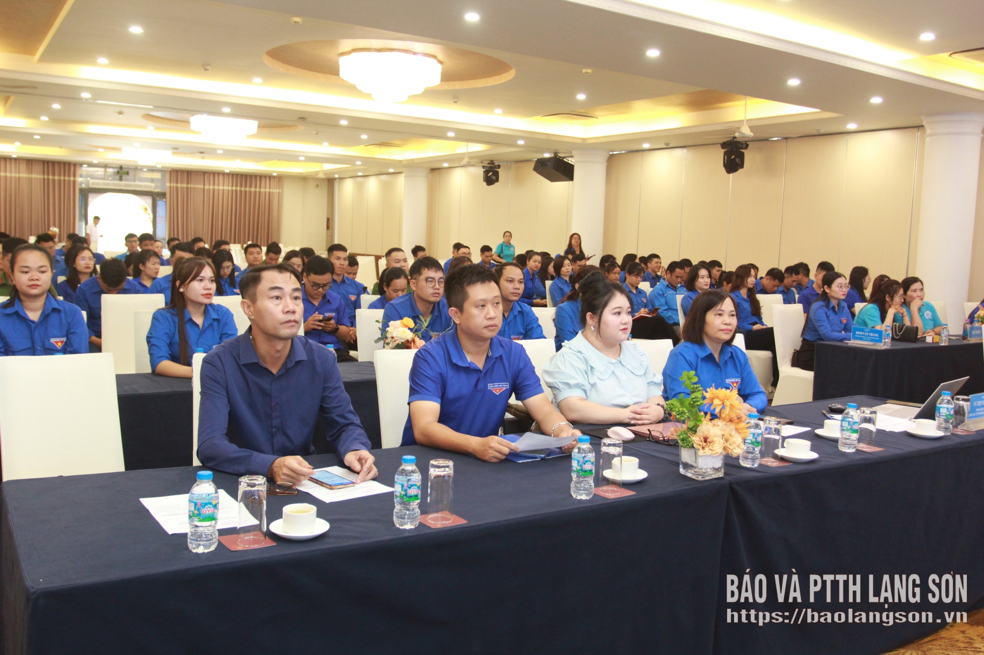 Đại biểu tham dự hội nghị