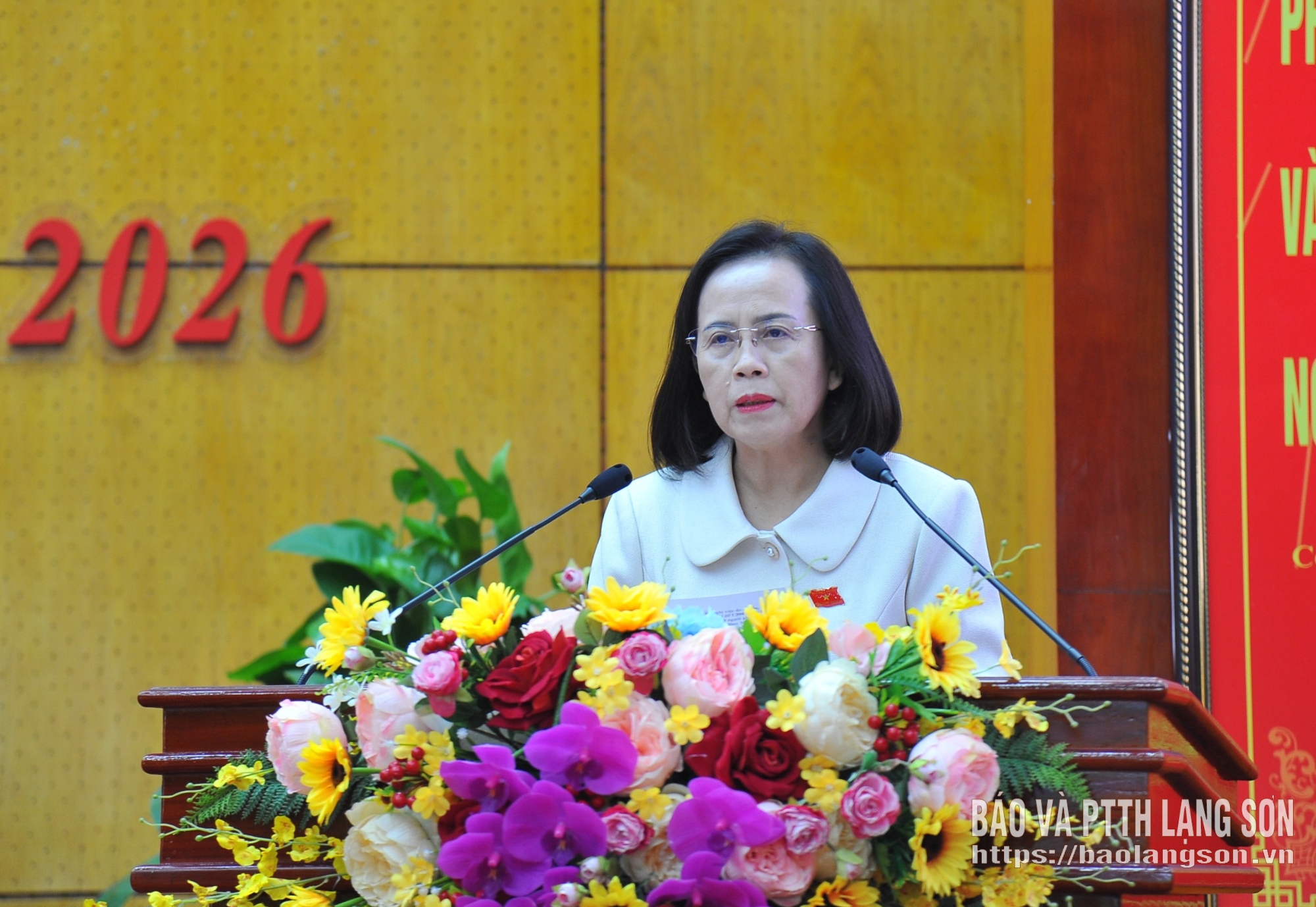 Đồng chí Đoàn Thị Hậu, Phó Bí thư Thường trực Tỉnh ủy, Chủ tịch HĐND tỉnh phát biểu bế mạc kỳ họp