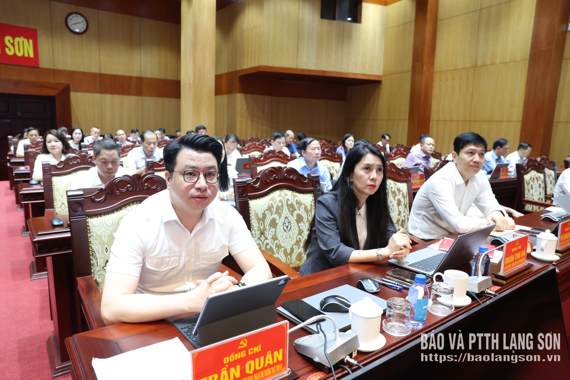 Các đồng chí lãnh đạo tỉnh dự hội nghị tại điểm cầu tỉnh