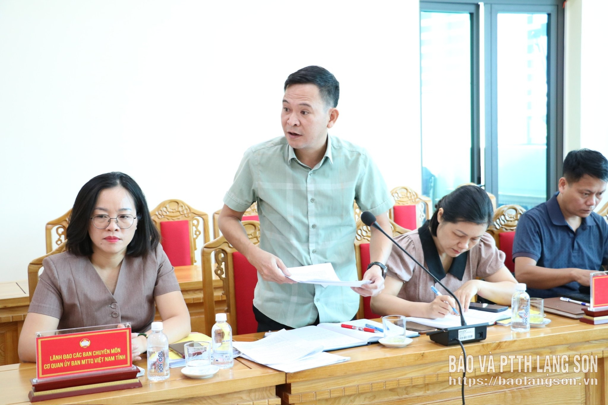 Đại diện cơ quan Ủy ban MTTQ Việt Nam tỉnh phát biểu tại buổi làm việc